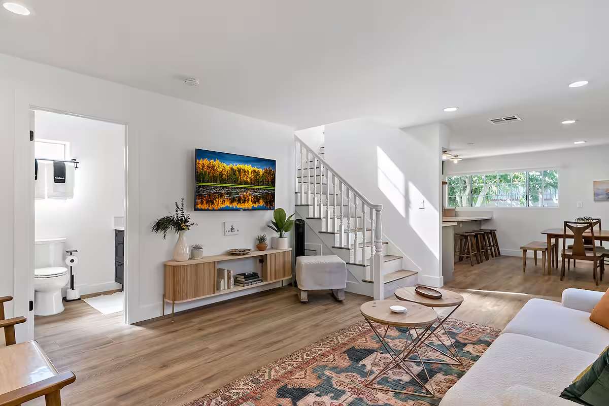 409 N Avon St — Unit 102